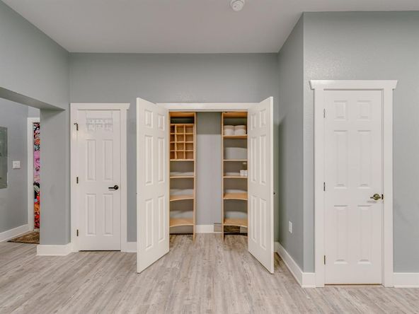 525 E Main St, Midlothian, TX 76065